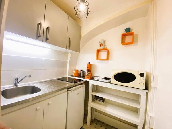 03200 VICHY --STUDIO- F1 BIS MEUBLÉ QUARTIER OPERA