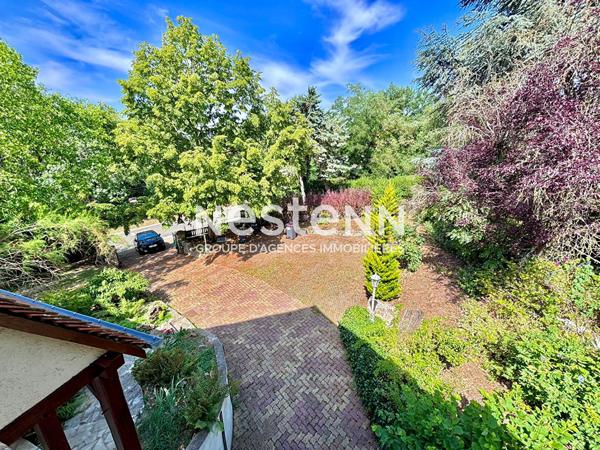 VAUHALLAN - Maison familiale à louer - 164 m² - 5 chambres - Terrain 1 505 m² - Vue dégagée sur les champs - Sous-sol total - Proche Plateau de Saclay