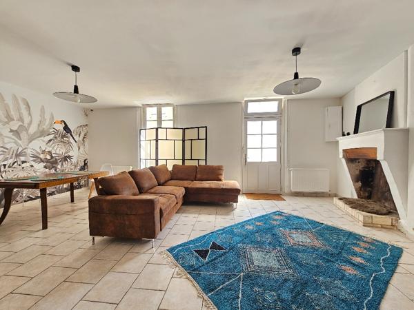 Maison de ville à vendre La Couronne 4 chambres, garage et jardin