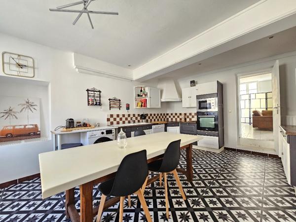 Maison de ville à vendre La Couronne 4 chambres, garage et jardin