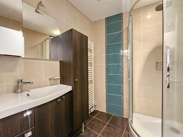 Maison de ville à vendre La Couronne 4 chambres, garage et jardin