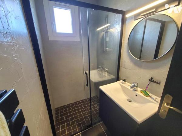 Pierrelatte - Maison sur 2 Niveaux.