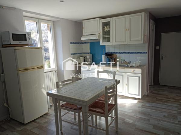 Maison située sur les hauteurs