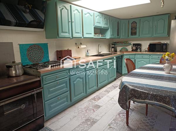 Maison située sur les hauteurs