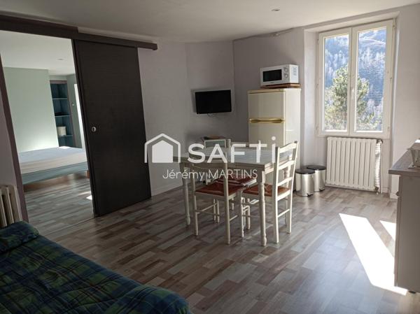 Maison située sur les hauteurs