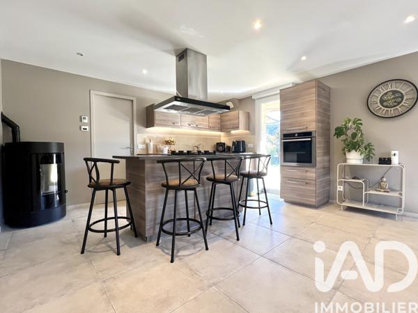 Maison à vendre 7 pièces 150 m² Nans-les-Pins