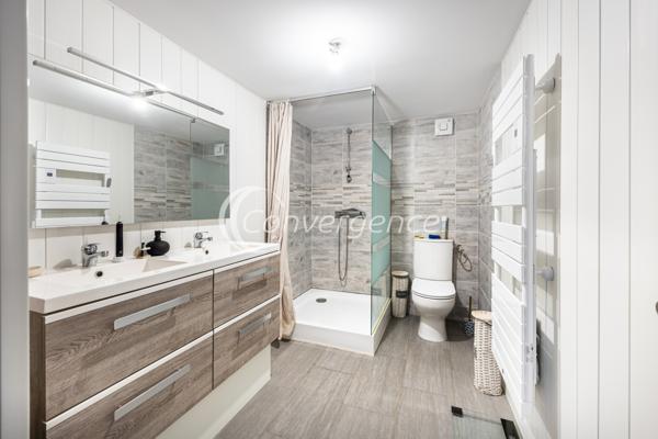 Maison
                                                                                                                                                                                                                                                                                                                        6 pièce(s)                                                                                                                                                                                                          4 chambre(s)                                                                                                                                                                                                          117  m²