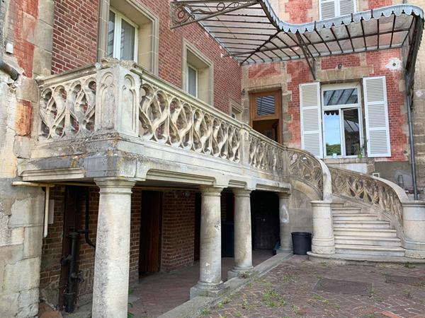 NOAILLES, Propriété, 11 Pièces, séjour, cuisine, chambres, dépendances, terrain de 2770 m2