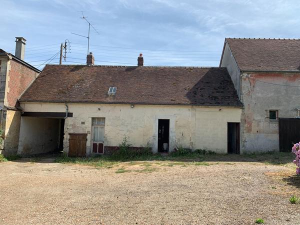 NOAILLES, Propriété, 11 Pièces, séjour, cuisine, chambres, dépendances, terrain de 2770 m2