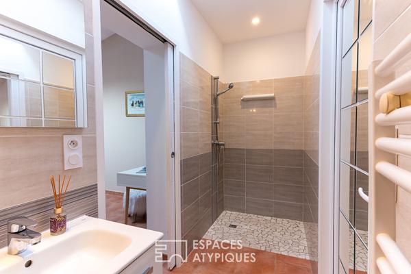 Maison familiale contemporaine avec piscine et studio indépendant