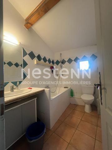 Immeuble 3 appartements 140 m2 + garage et terrasse centre historique Eguilles