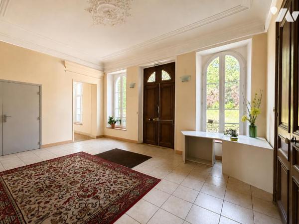 Propriété patrimoniale de 1 421 m² sur près de 16 hectares à 35 min de Paris.