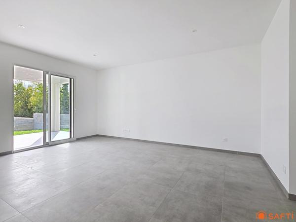 Maison de plain-pied 3 chambres avec garage proche centre ville