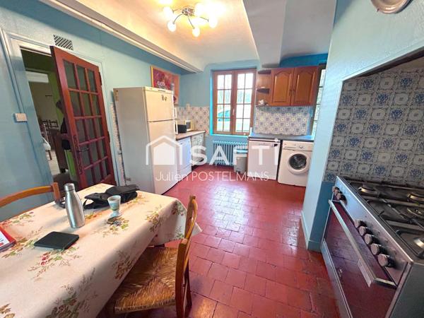 Manoir fin XVIIeme, avec en annexe une ancienne écurie.