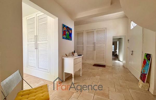 MAISON D'ARCHITECTE 204 M2 AVEC PISCINE