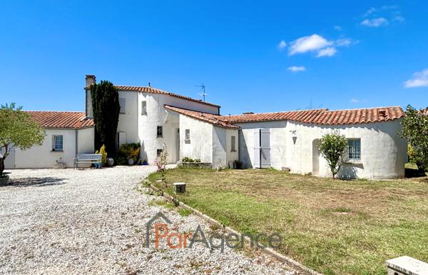 MAISON D'ARCHITECTE 204 M2 AVEC PISCINE