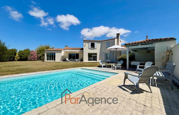 MAISON D'ARCHITECTE 204 M2 AVEC PISCINE