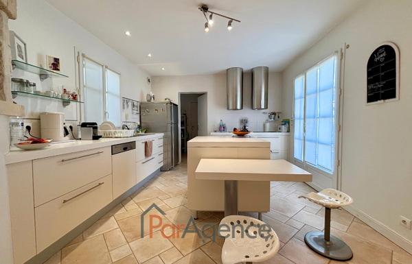 MAISON D'ARCHITECTE 204 M2 AVEC PISCINE