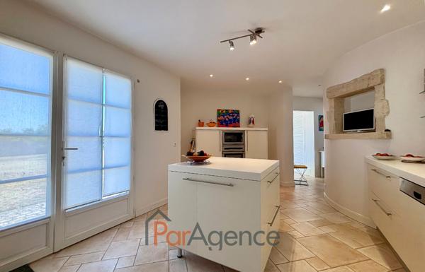 MAISON D'ARCHITECTE 204 M2 AVEC PISCINE