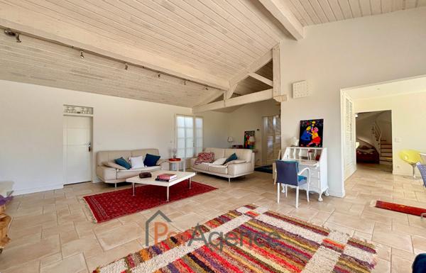 MAISON D'ARCHITECTE 204 M2 AVEC PISCINE