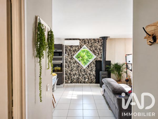 Maison à vendre 5 pièces 86 m² Saint-Seurin-sur-l'Isle