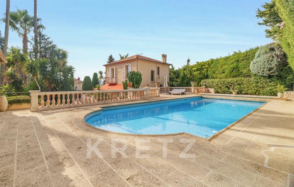 VILLA DE CARACTERE AVEC JARDIN ET PISCINE - LE CANNET RESIDENTIEL