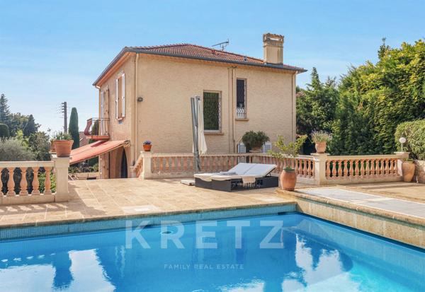VILLA DE CARACTERE AVEC JARDIN ET PISCINE - LE CANNET RESIDENTIEL
