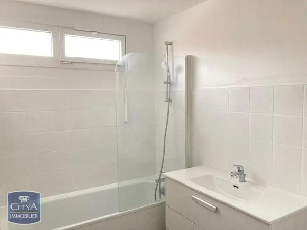 Appartement à louer 4 pièces 77.5m² Lys-lez-Lannoy (59390)