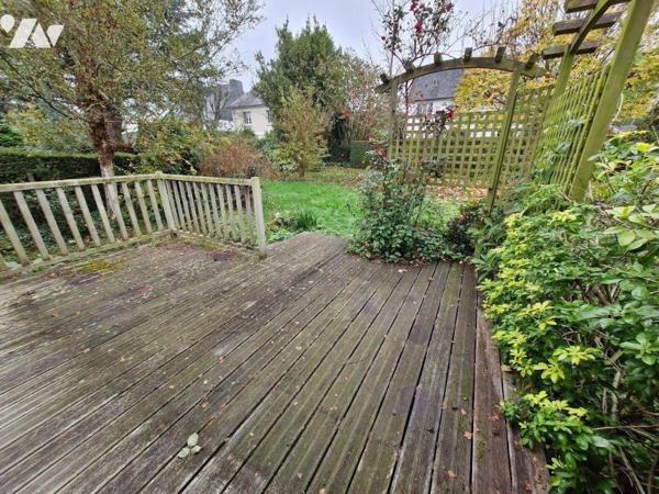 Votre office notarial de La Hublais vous propose à la vente cette maison construite dans les an...