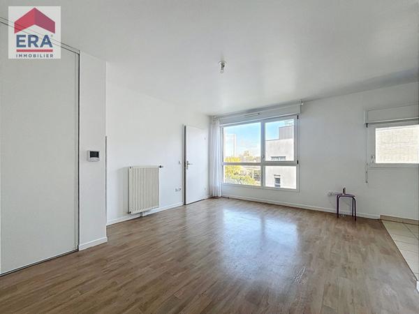 A LOUER VIDE - 2 PIECES 41m²