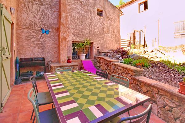 EXCLUSIVITÉ A VENDRE Maison d'environ 74m² avec 3 chambres, GARAGE, JARDIN