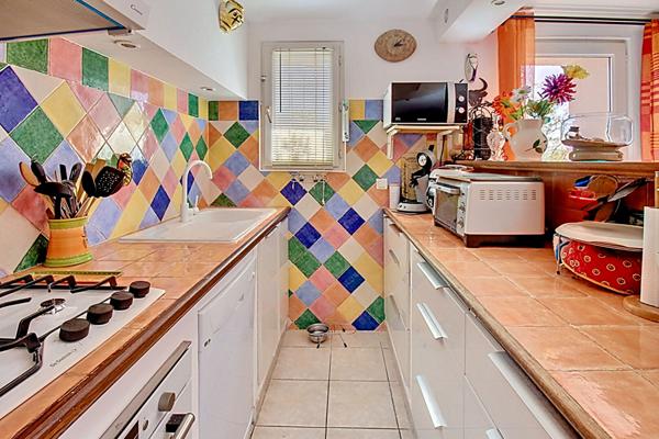 EXCLUSIVITÉ A VENDRE Maison d'environ 74m² avec 3 chambres, GARAGE, JARDIN