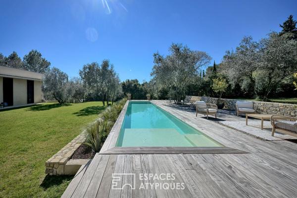 Lignes pures et lumière absolue : villa signature avec piscine