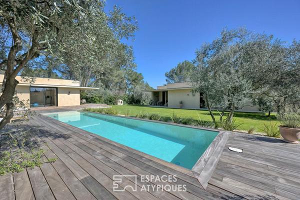 Lignes pures et lumière absolue : villa signature avec piscine
