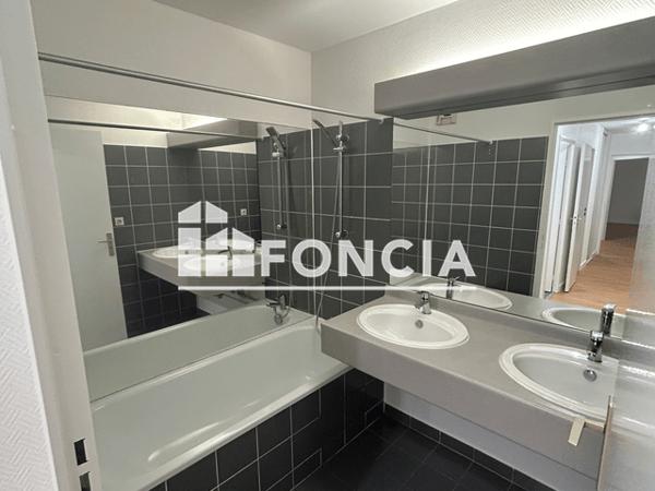 Location Appartement 4 pièces 93.16 m² - 26 ALLEE DE BARCELONE Toulouse 31000