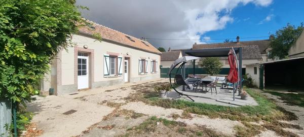 Location                                                      Ferme
                        
                     5 pièces                      63 m2                     à Villethierry