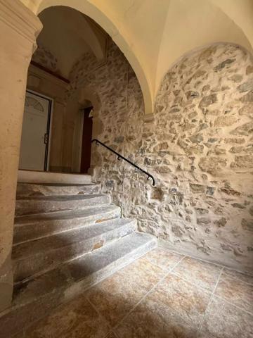 Vente                                                      Appartement
                        
                     2 pièces                      44 m2                     à Clermont-l'Hérault