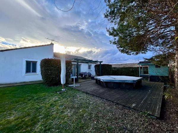 A vendre, superbe plain-pied type 4 avec piscine, dans un secteur résidentiel de BOULAZAC 24750