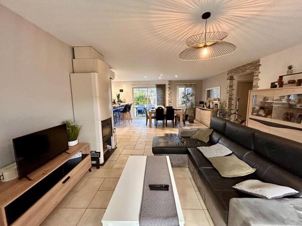 A vendre, superbe plain-pied type 4 avec piscine, dans un secteur résidentiel de BOULAZAC 24750