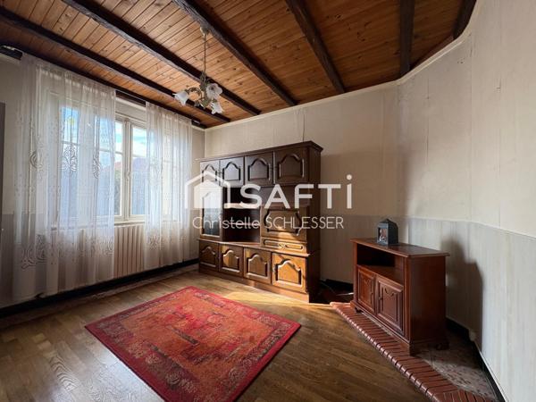 Grande maison à rénover avec beaucoup de potentiel