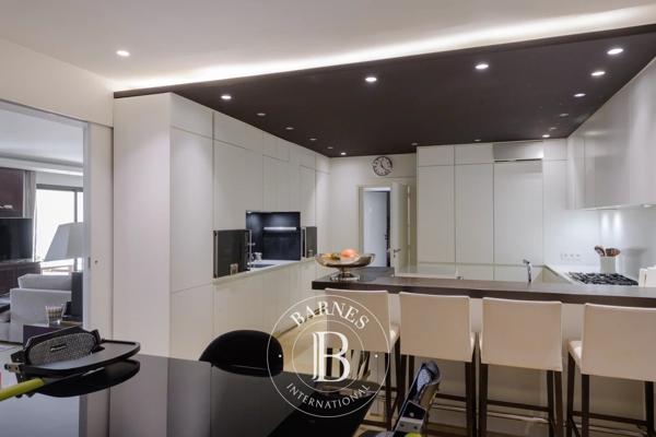 Marseille 8ème, Maison 4 Chambres -  244 m² à vendre