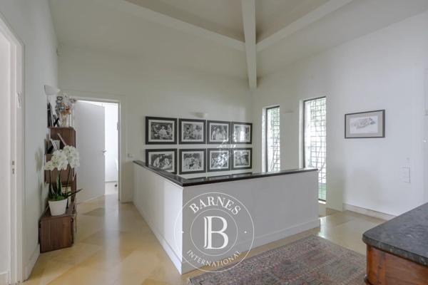 Marseille 8ème, Maison 4 Chambres -  244 m² à vendre