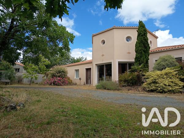 Maison à vendre 9 pièces 254 m² Essarts-en-Bocage