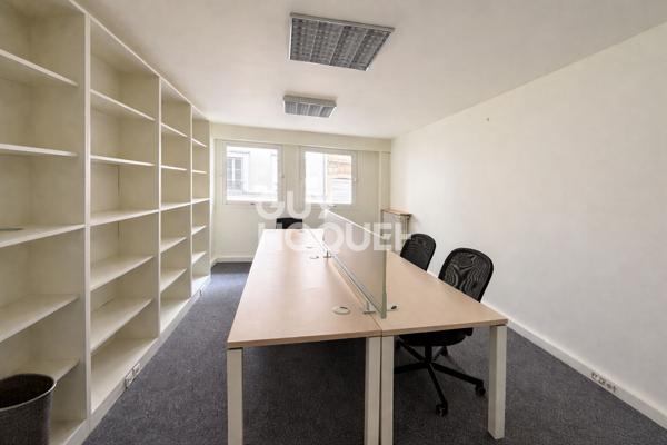 Bureau 58 m² ? Paris 17 ? Proche métro ? Parking possible