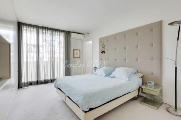 Paris 16e Sud - Élégance familiale avec balcon filant -174 m² rénovés - Étage élevé – 5/6 pièces
