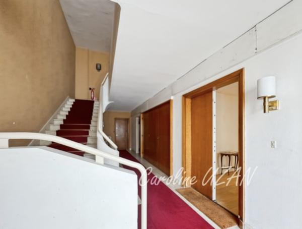 Paris 16e Sud - Élégance familiale avec balcon filant -174 m² rénovés - Étage élevé – 5/6 pièces