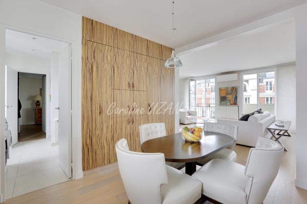 Paris 16e Sud - Élégance familiale avec balcon filant -174 m² rénovés - Étage élevé – 5/6 pièces