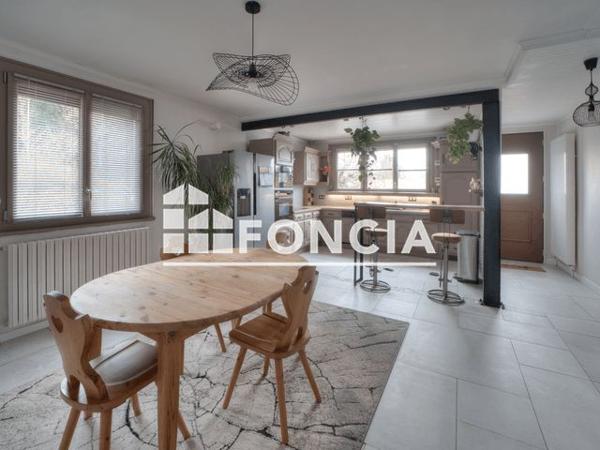 À vendre Maison 5 pièces 150 m² - ÉLoise 01200