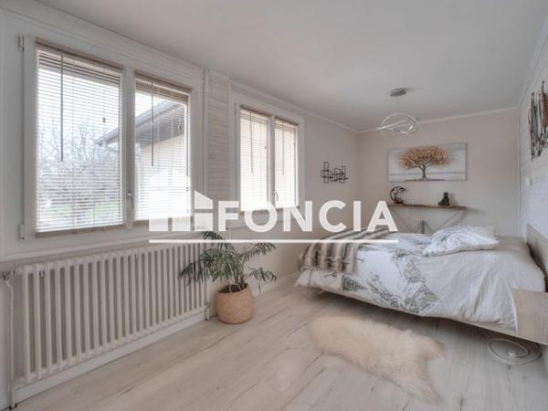 À vendre Maison 5 pièces 150 m² - ÉLoise 01200