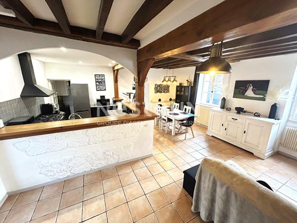 MAISON 3 CHAMBRES SANS TRAVAUX AVEC JARDIN ET DÉPENDANCES PLEIN CENTRE CHABRIS (INDRE 36)